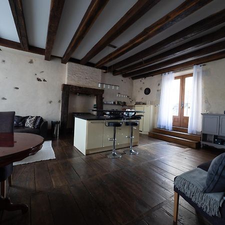 Pont Vieux Chambres Et Gites Confolens Exteriér fotografie