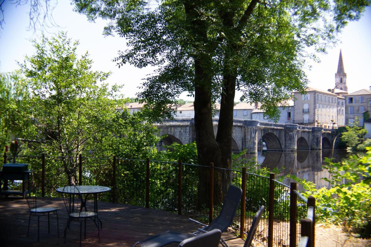 Pont Vieux Chambres Et Gites Confolens Exteriér fotografie